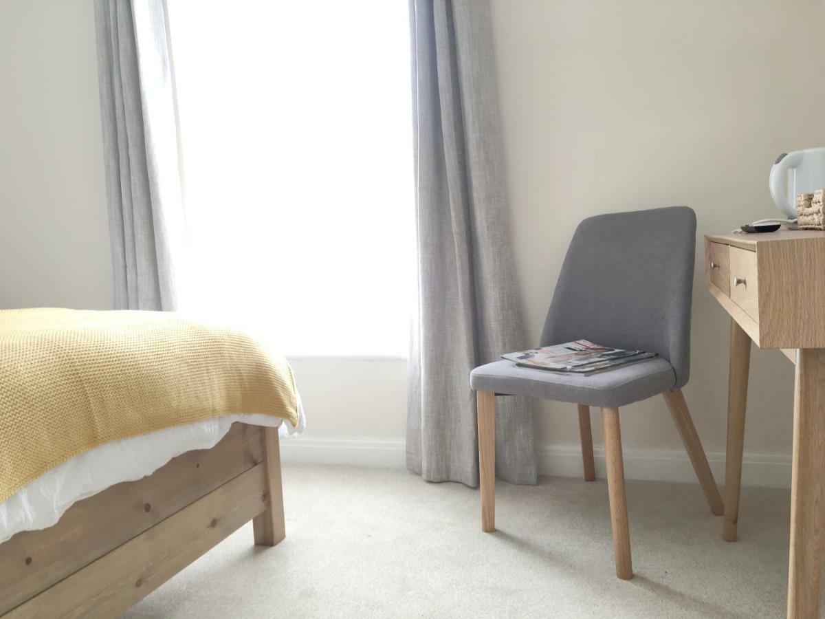 1 Ashford Road Guesthouse Redhill  Ngoại thất bức ảnh