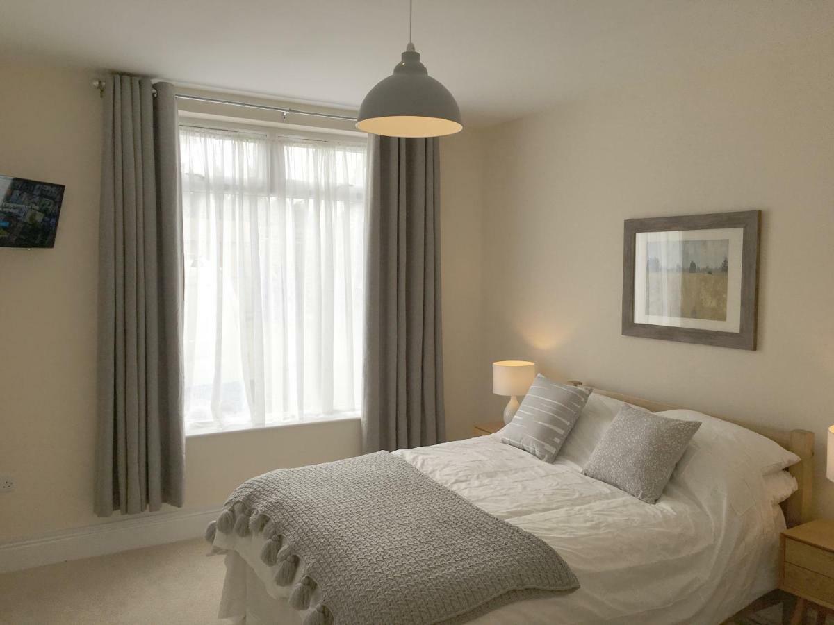 1 Ashford Road Guesthouse Redhill  Ngoại thất bức ảnh