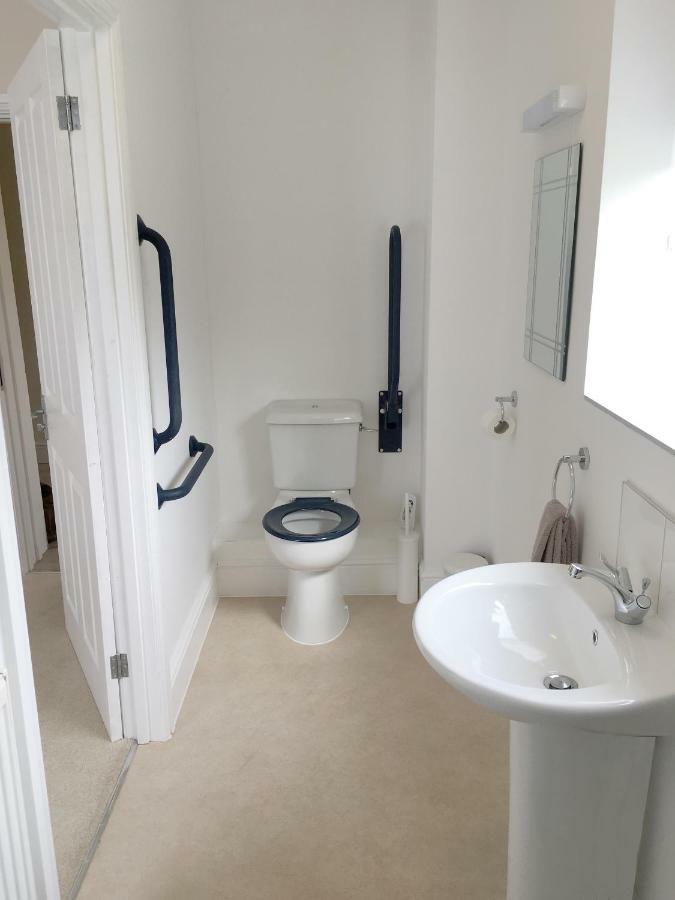 1 Ashford Road Guesthouse Redhill  Ngoại thất bức ảnh
