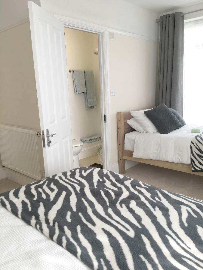 1 Ashford Road Guesthouse Redhill  Ngoại thất bức ảnh