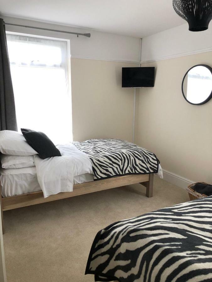 1 Ashford Road Guesthouse Redhill  Ngoại thất bức ảnh
